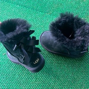 UGG toddler Bailey Bow II black